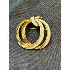Vintage Monet Gold Tone Cream Enamel Circle Brooch 1.75 Inch